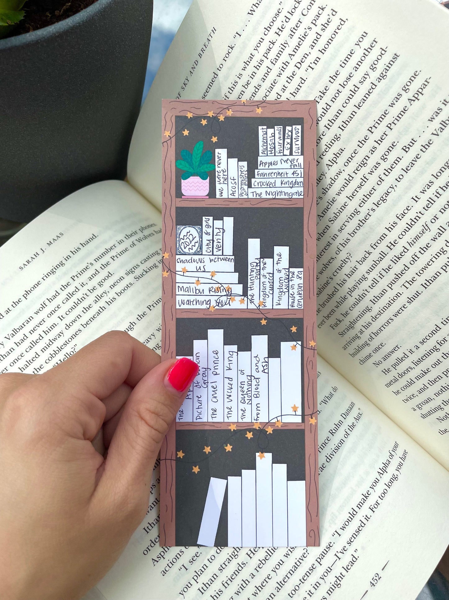 Bookshelf Tracker Bookmark, Reading List Bookmark, stocking stuffer, gift for book lover