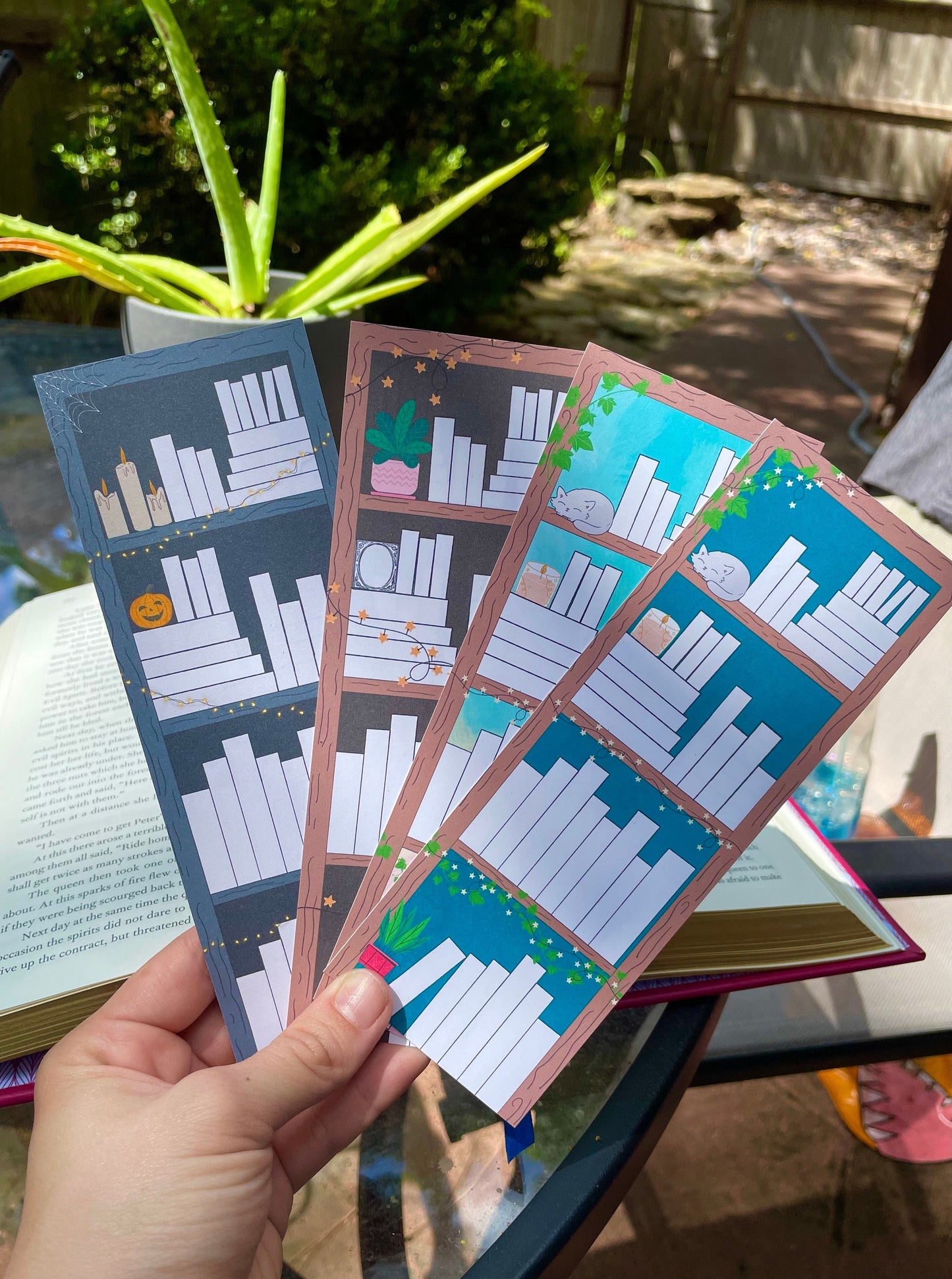 Bookshelf Tracker Bookmark, Reading List Bookmark, stocking stuffer, gift for book lover